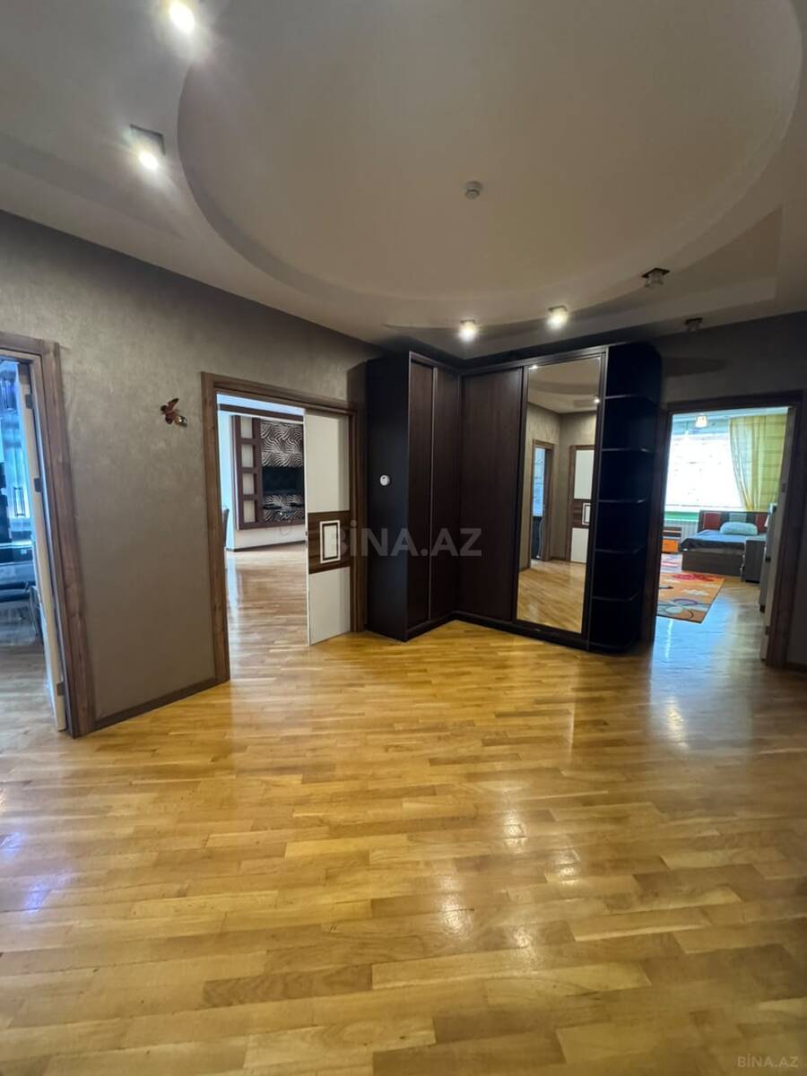 3 otaqlı Yeni tikili, Şah İsmayıl Xətai m., Bakı