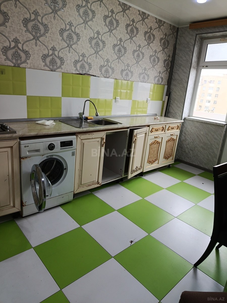 2 otaqlı Köhnə tikili, Xalqlar Dostluğu m., Bakı
