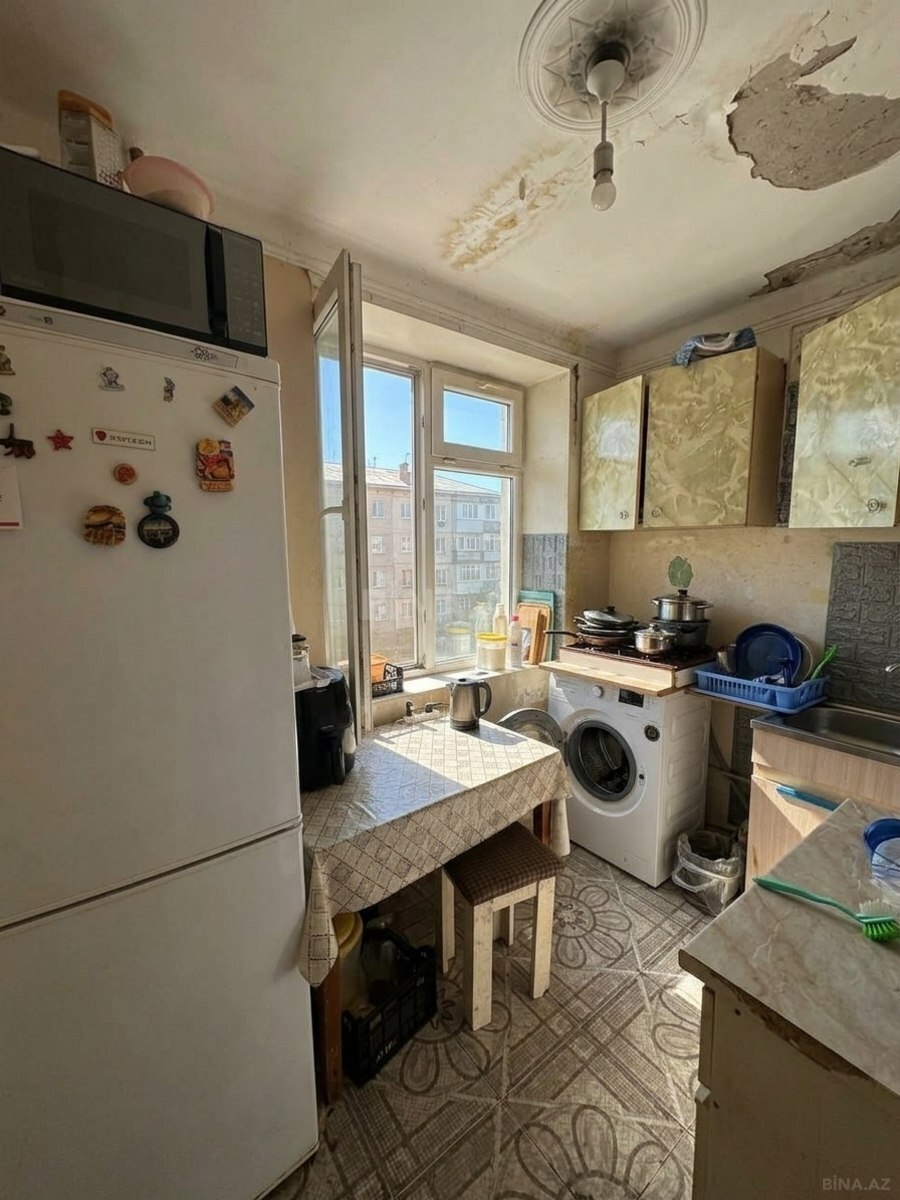 2 otaqlı Köhnə tikili, Qara Qarayev m., Bakı