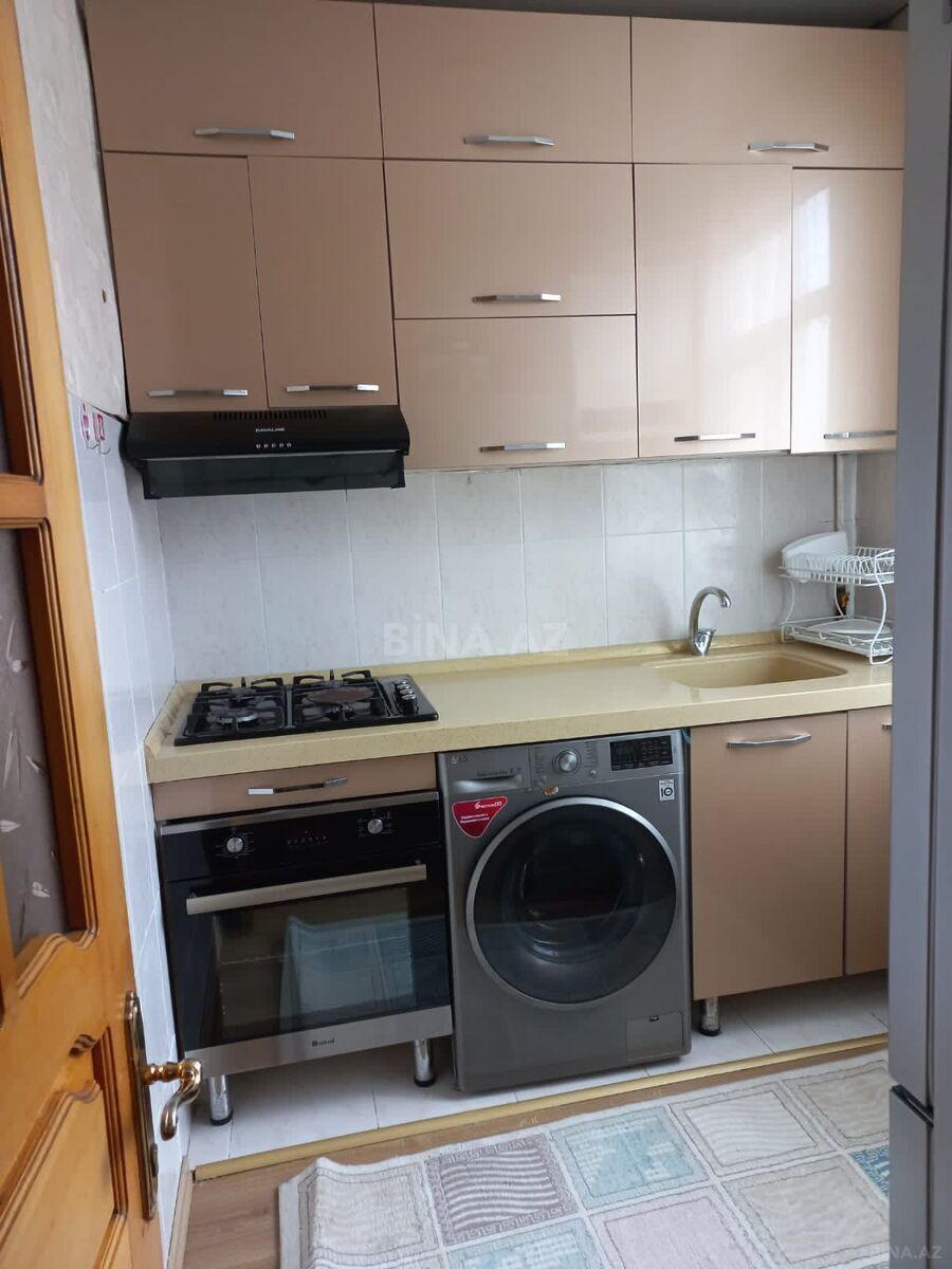 2 otaqlı Köhnə tikili, Memar Əcəmi m., Bakı