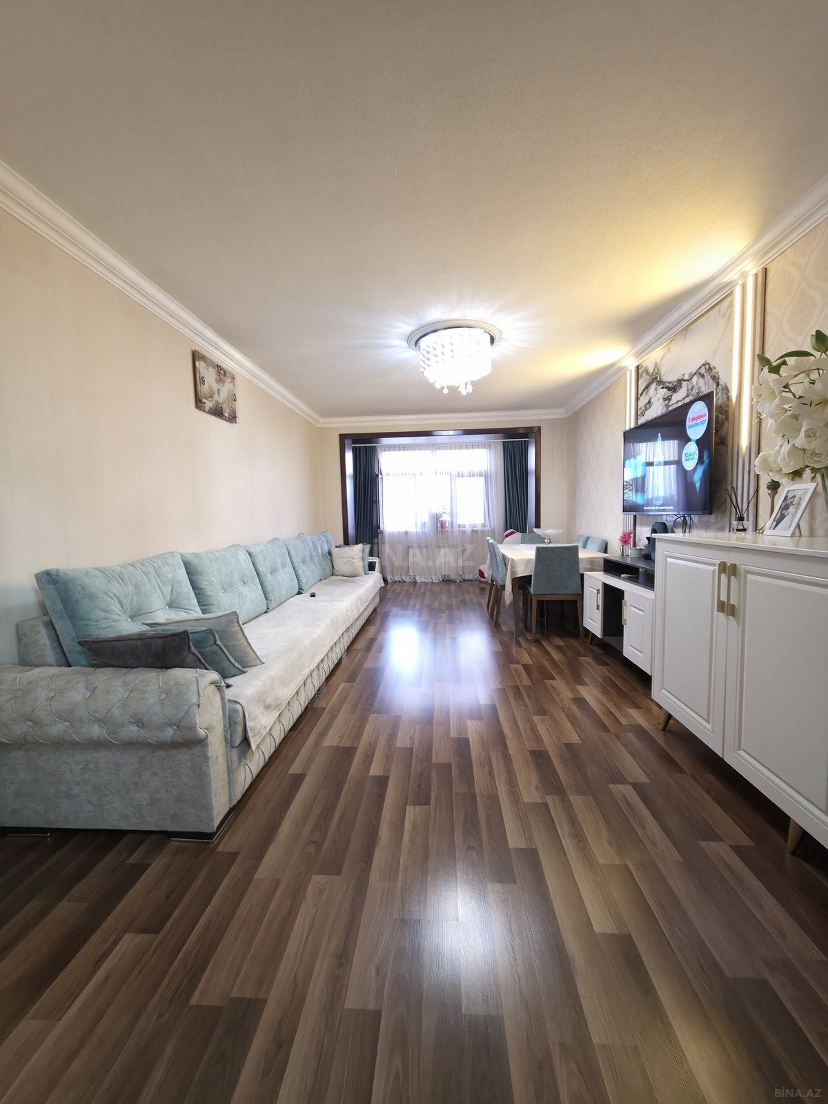 3 otaqlı Köhnə tikili, Bakıxanov q., Bakı