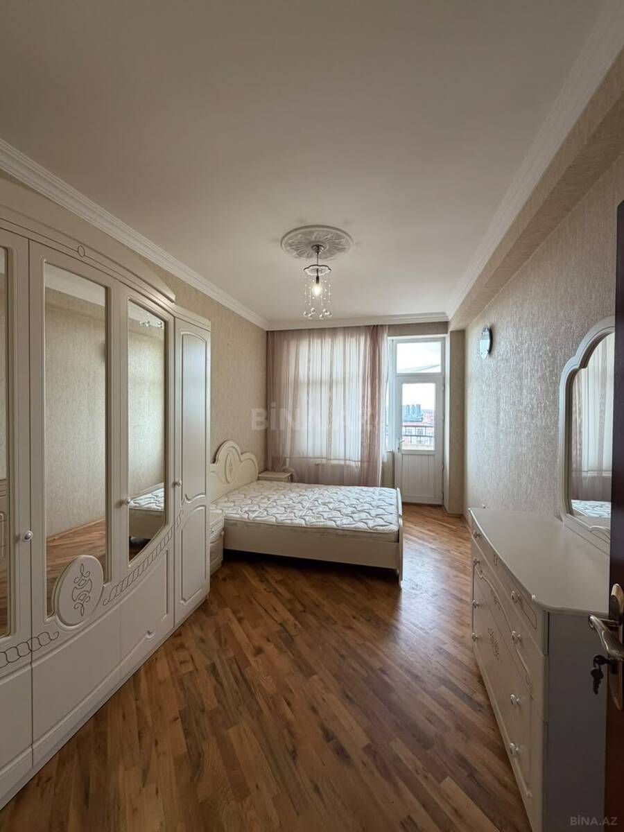 3 otaqlı Yeni tikili, İnşaatçılar m., Bakı