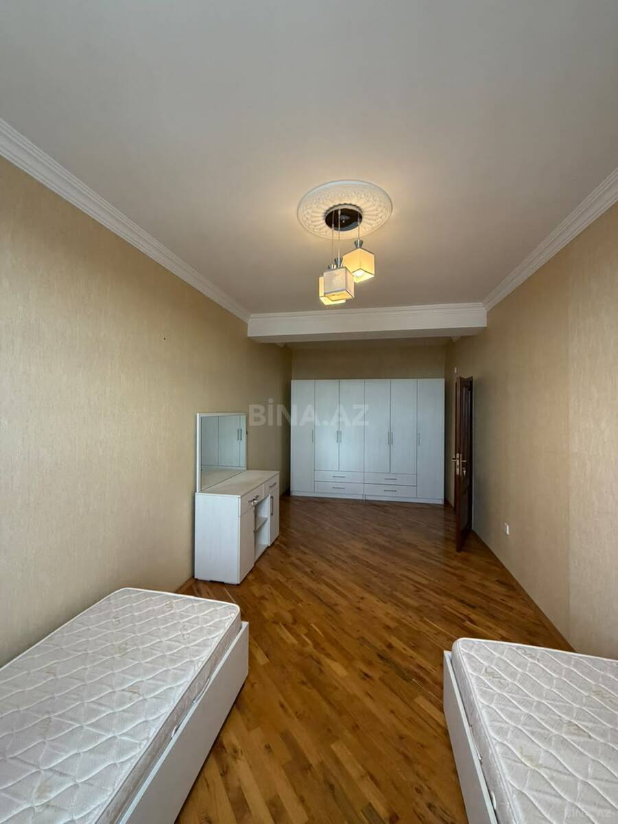 3 otaqlı Yeni tikili, İnşaatçılar m., Bakı