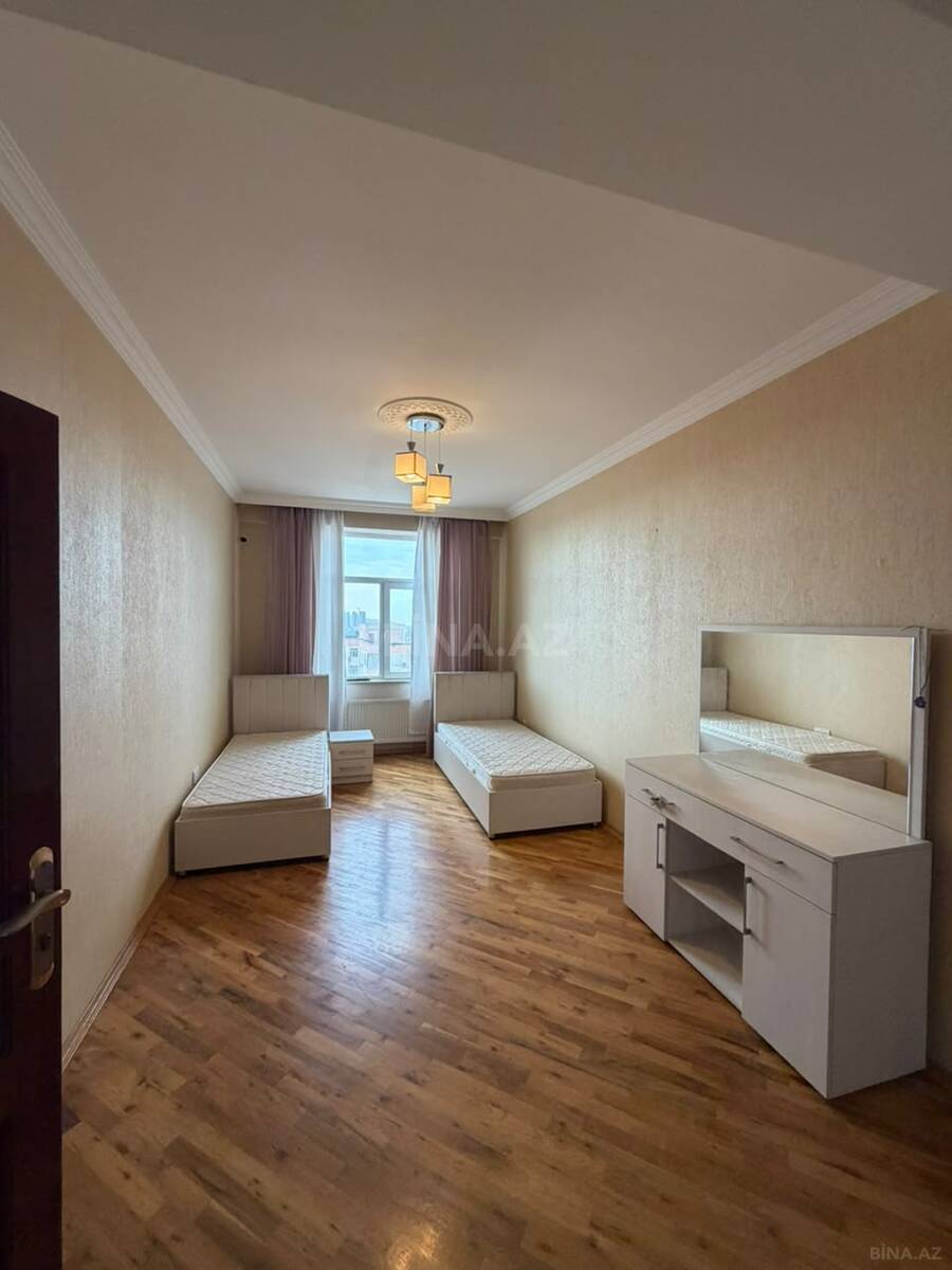 3 otaqlı Yeni tikili, İnşaatçılar m., Bakı