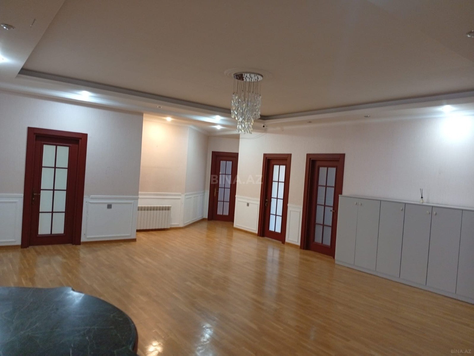 5 otaqlı Yeni tikili, Nizami m., Bakı