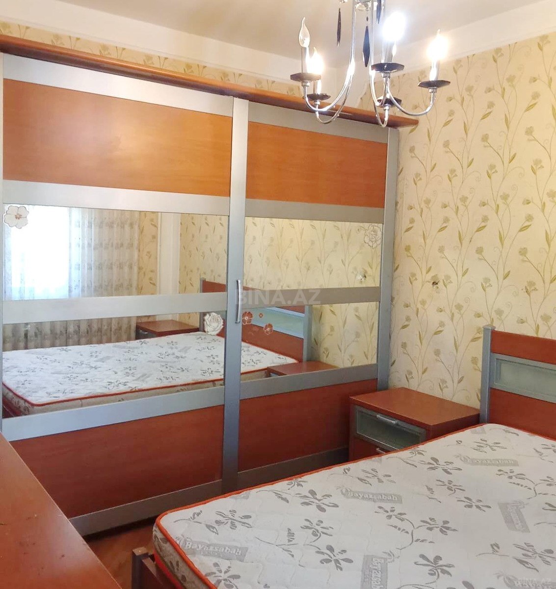 4 otaqlı Köhnə tikili, İnşaatçılar m., Bakı
