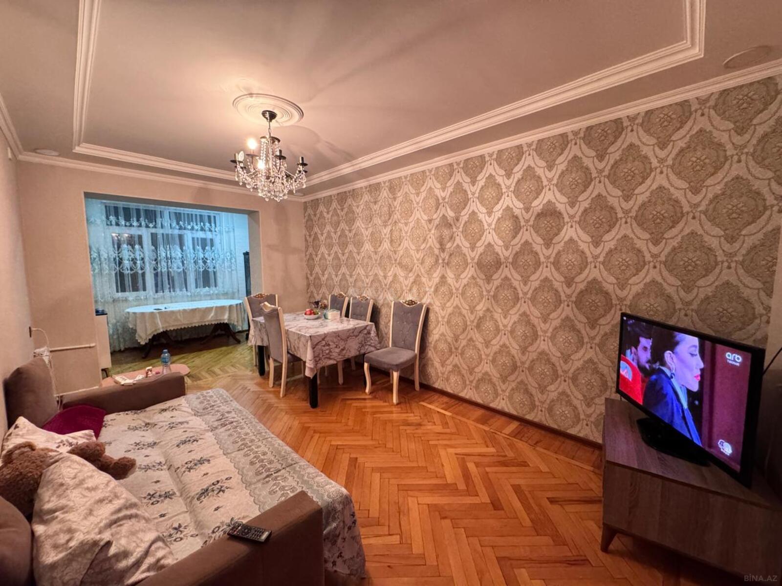 3 otaqlı Köhnə tikili, Azadlıq Prospekti m., Bakı
