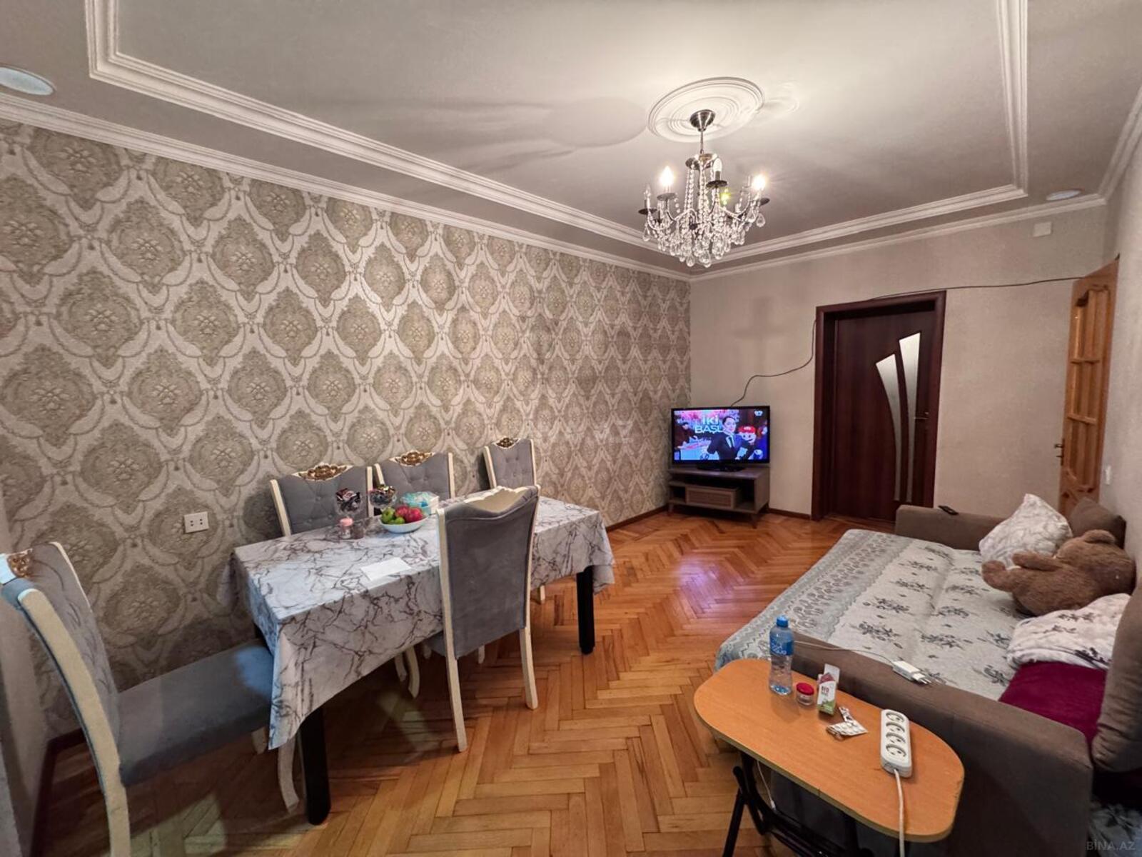 3 otaqlı Köhnə tikili, Azadlıq Prospekti m., Bakı