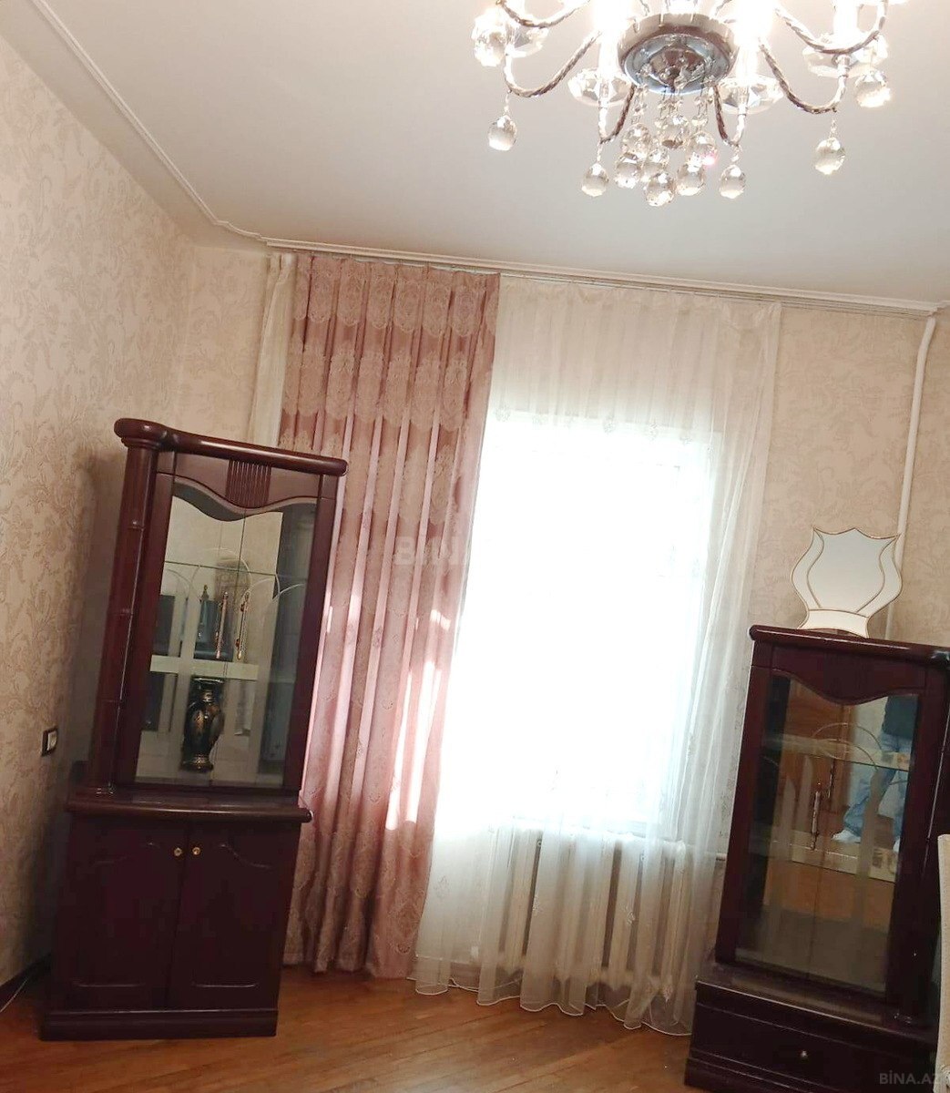 4 otaqlı Köhnə tikili, İnşaatçılar m., Bakı