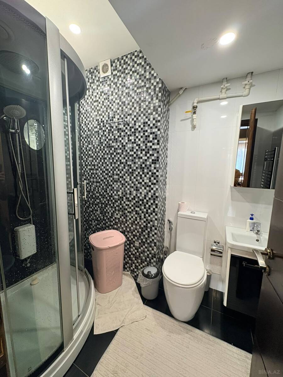 4 otaqlı Yeni tikili, Şah İsmayıl Xətai m., Bakı