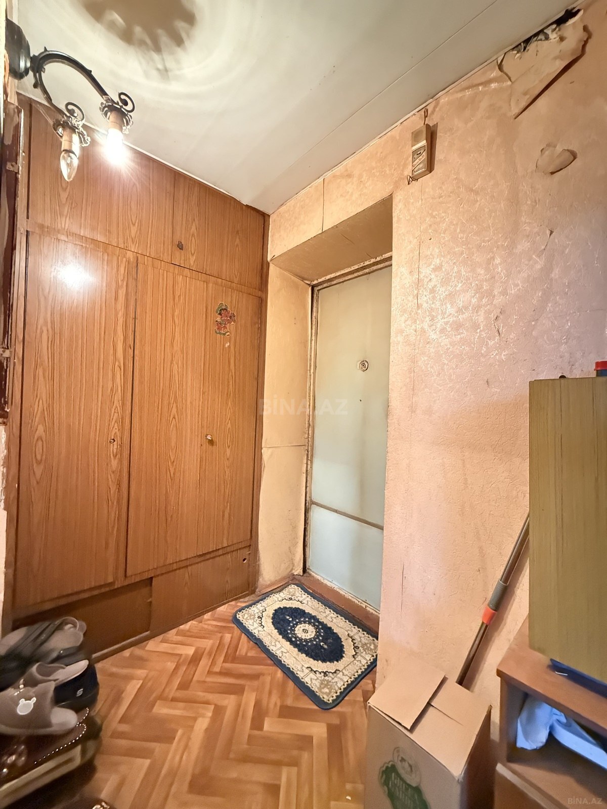 2 otaqlı Köhnə tikili, Elmlər Akademiyası m., Bakı