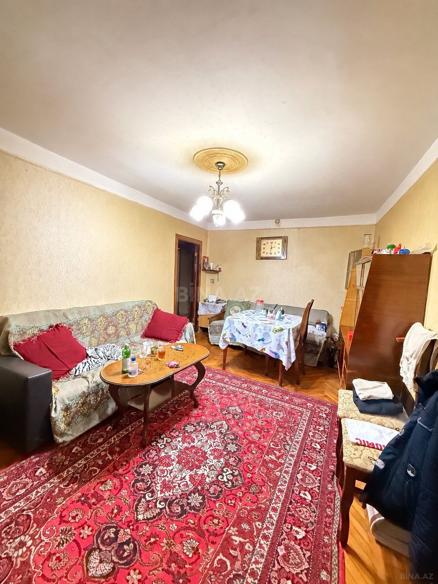 2 otaqlı Köhnə tikili, Elmlər Akademiyası m., Bakı