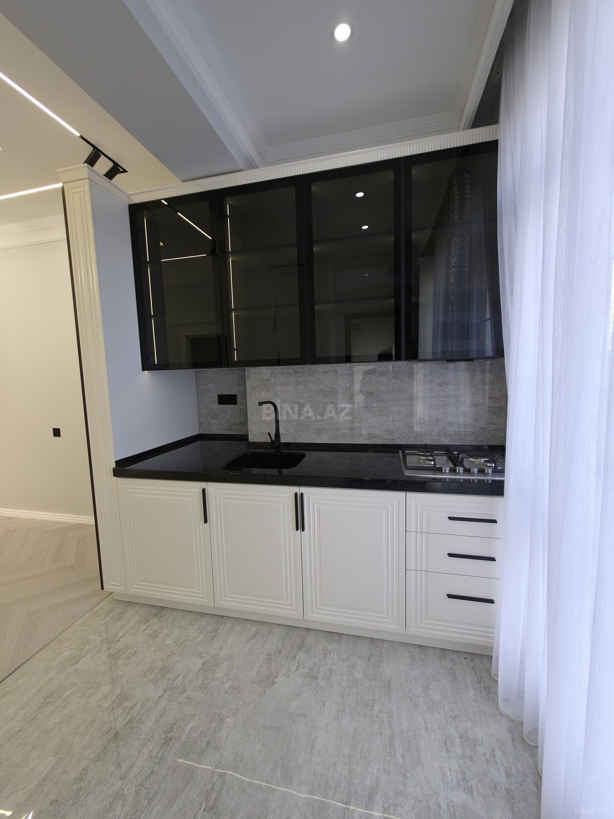 3 otaqlı Yeni tikili, Bakıxanov q., Bakı