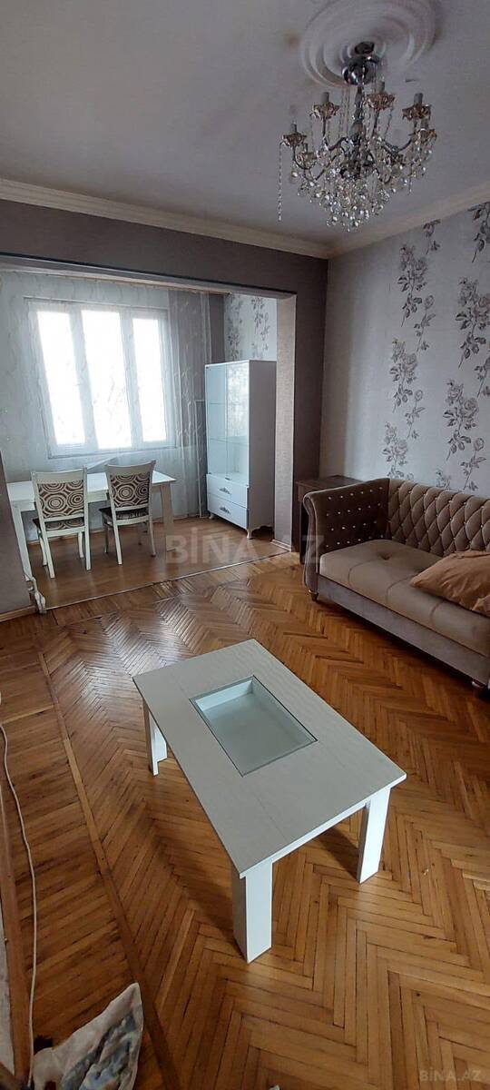 2 otaqlı Köhnə tikili, Memar Əcəmi m., Bakı