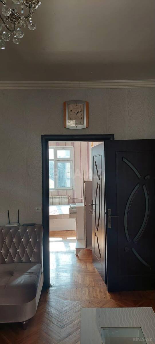 2 otaqlı Köhnə tikili, Memar Əcəmi m., Bakı