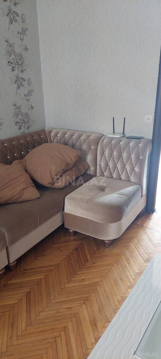 2 otaqlı Köhnə tikili, Memar Əcəmi m., Bakı