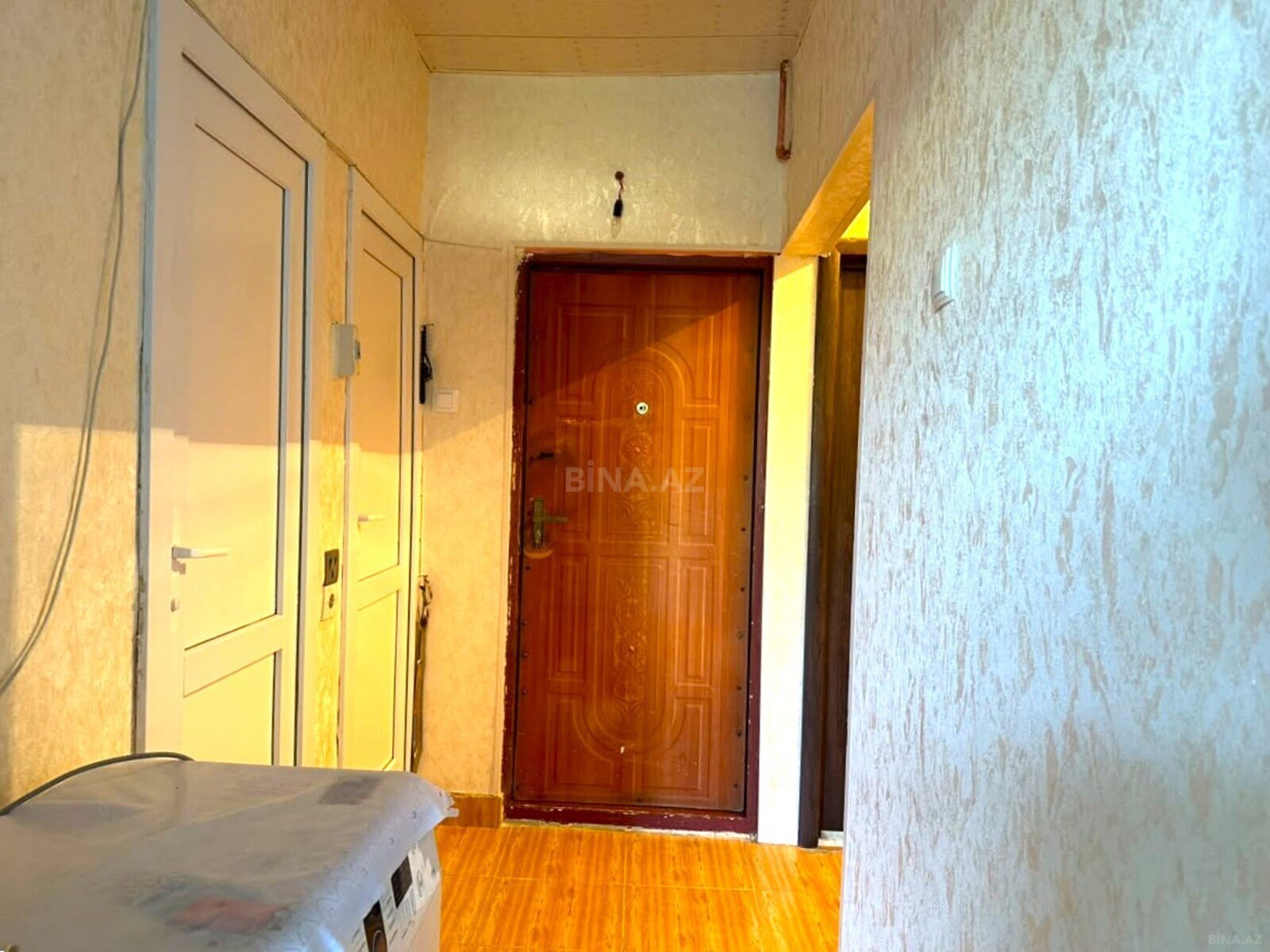 3 otaqlı Köhnə tikili, Bakıxanov q., Bakı