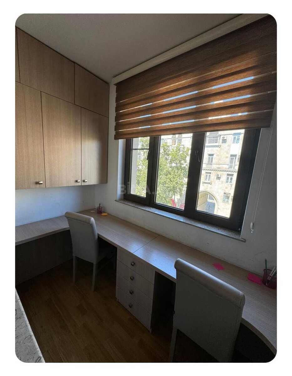3 otaqlı Köhnə tikili, Sahil m., Bakı
