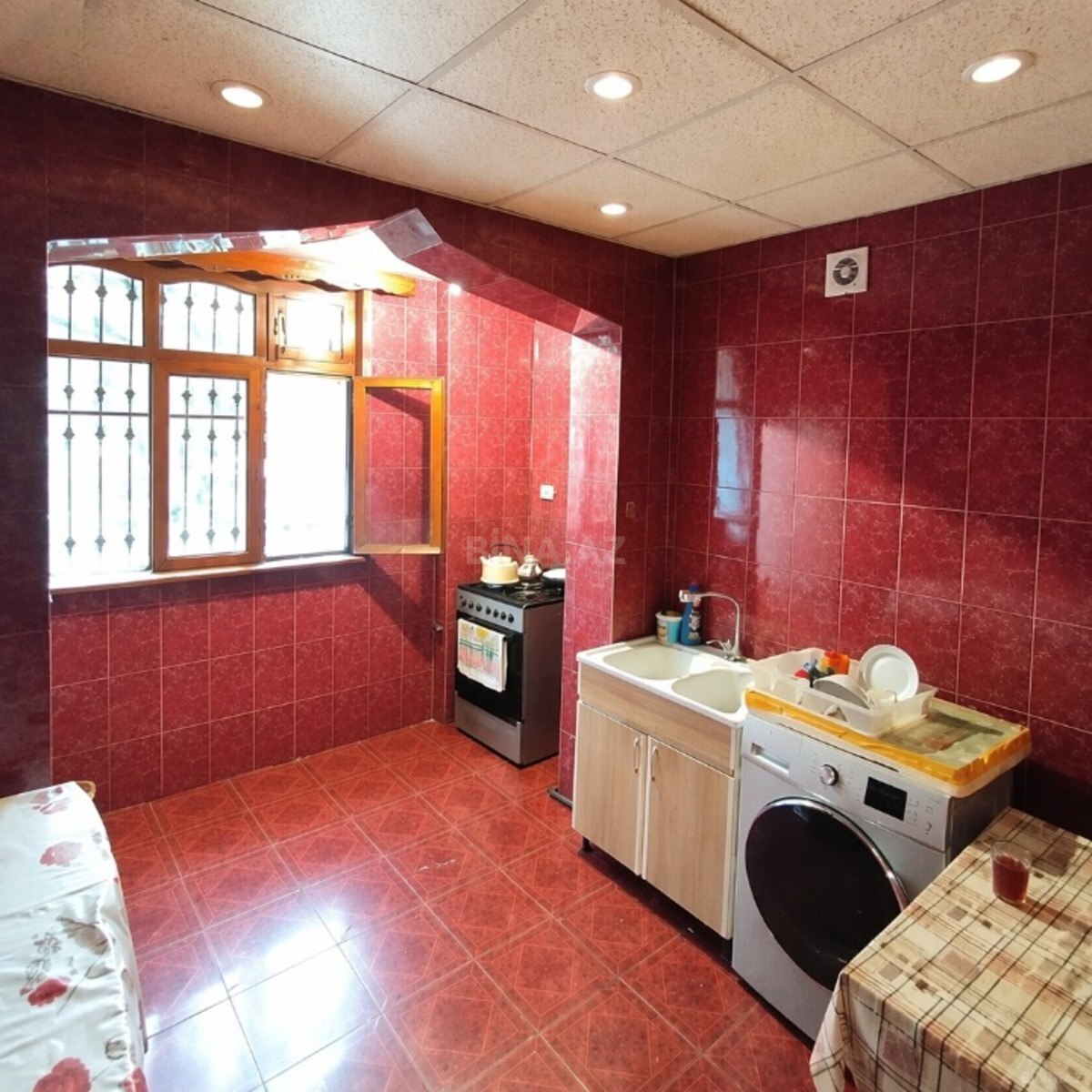 4 otaqlı Köhnə tikili, Əhmədli m., Bakı
