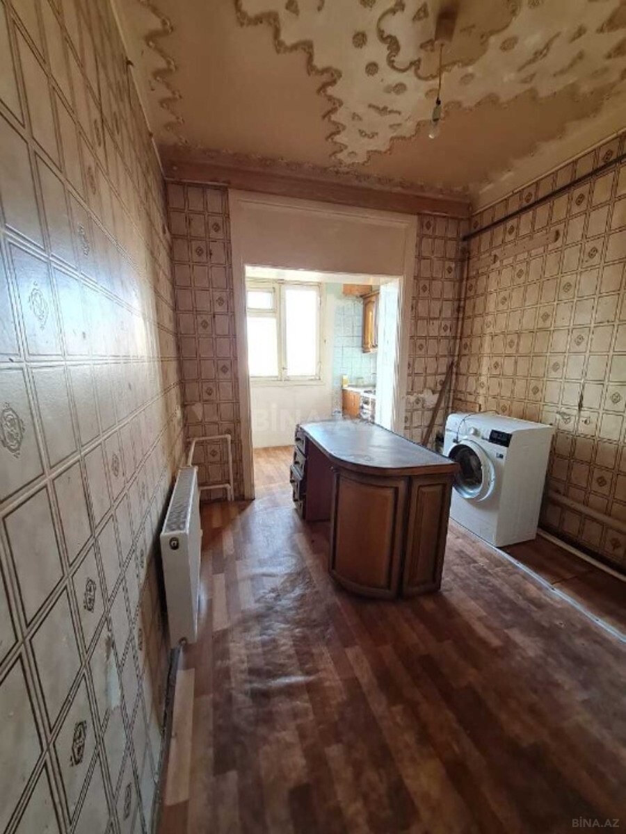 2 otaqlı Köhnə tikili, Bakıxanov q., Bakı