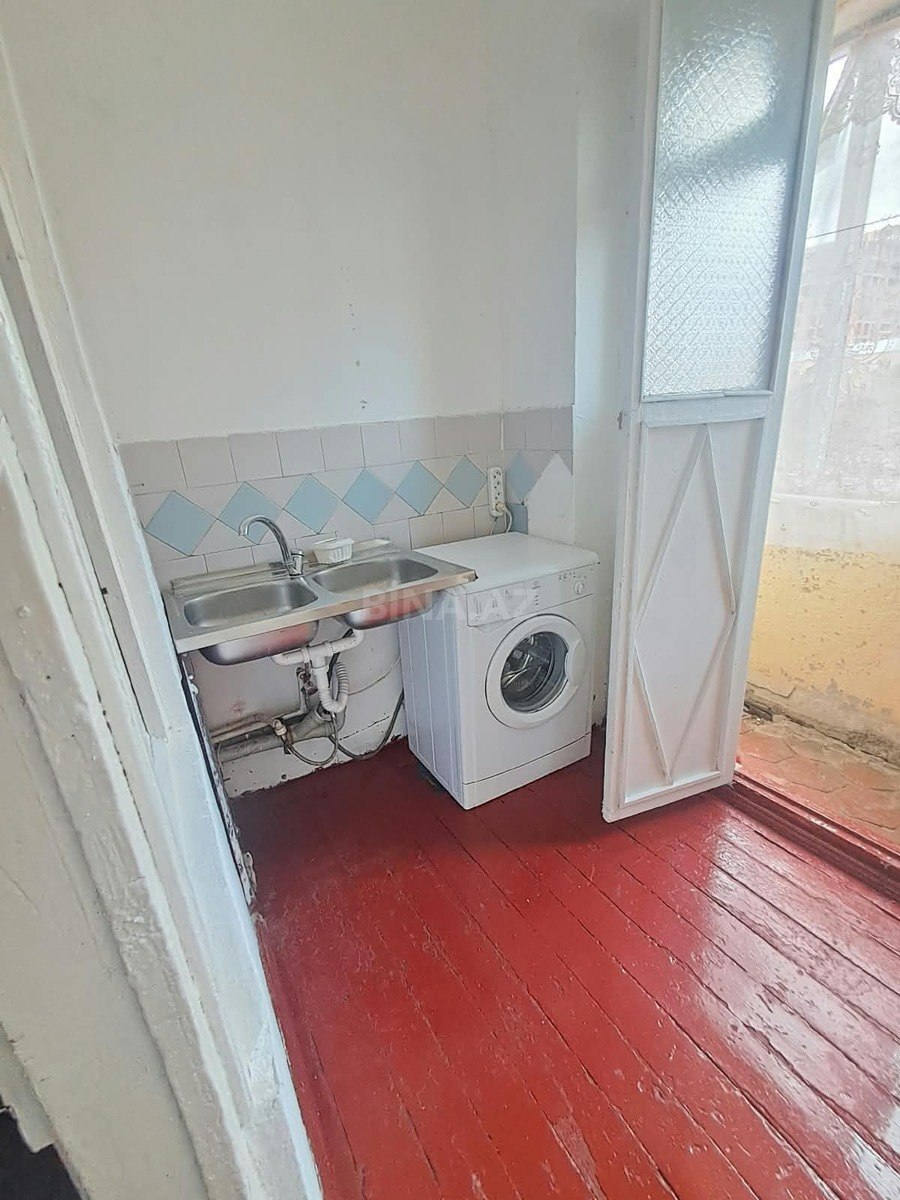 2 otaqlı Köhnə tikili, Bakıxanov q., Bakı