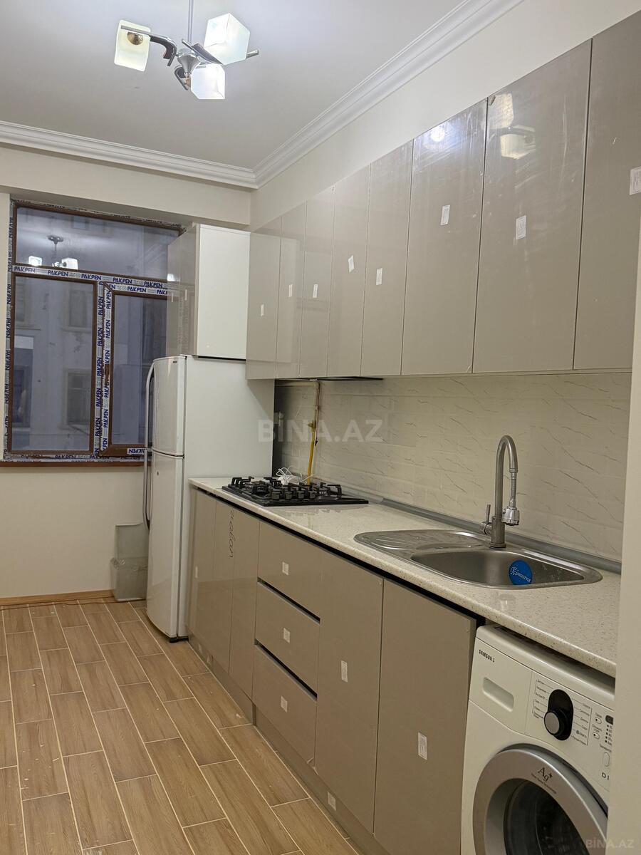 3 otaqlı Yeni tikili, Xırdalan