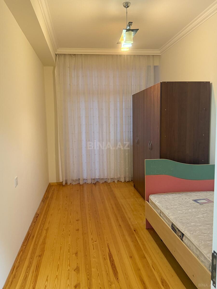 3 otaqlı Yeni tikili, Xırdalan