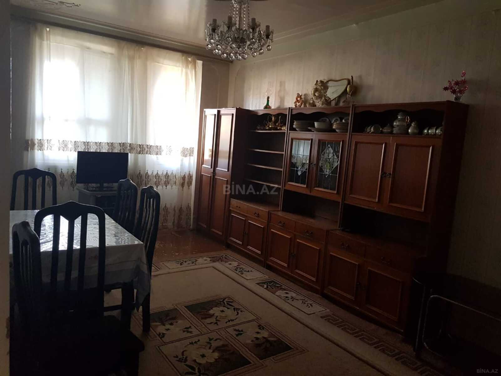 4 otaqlı Köhnə tikili, Sumqayıt