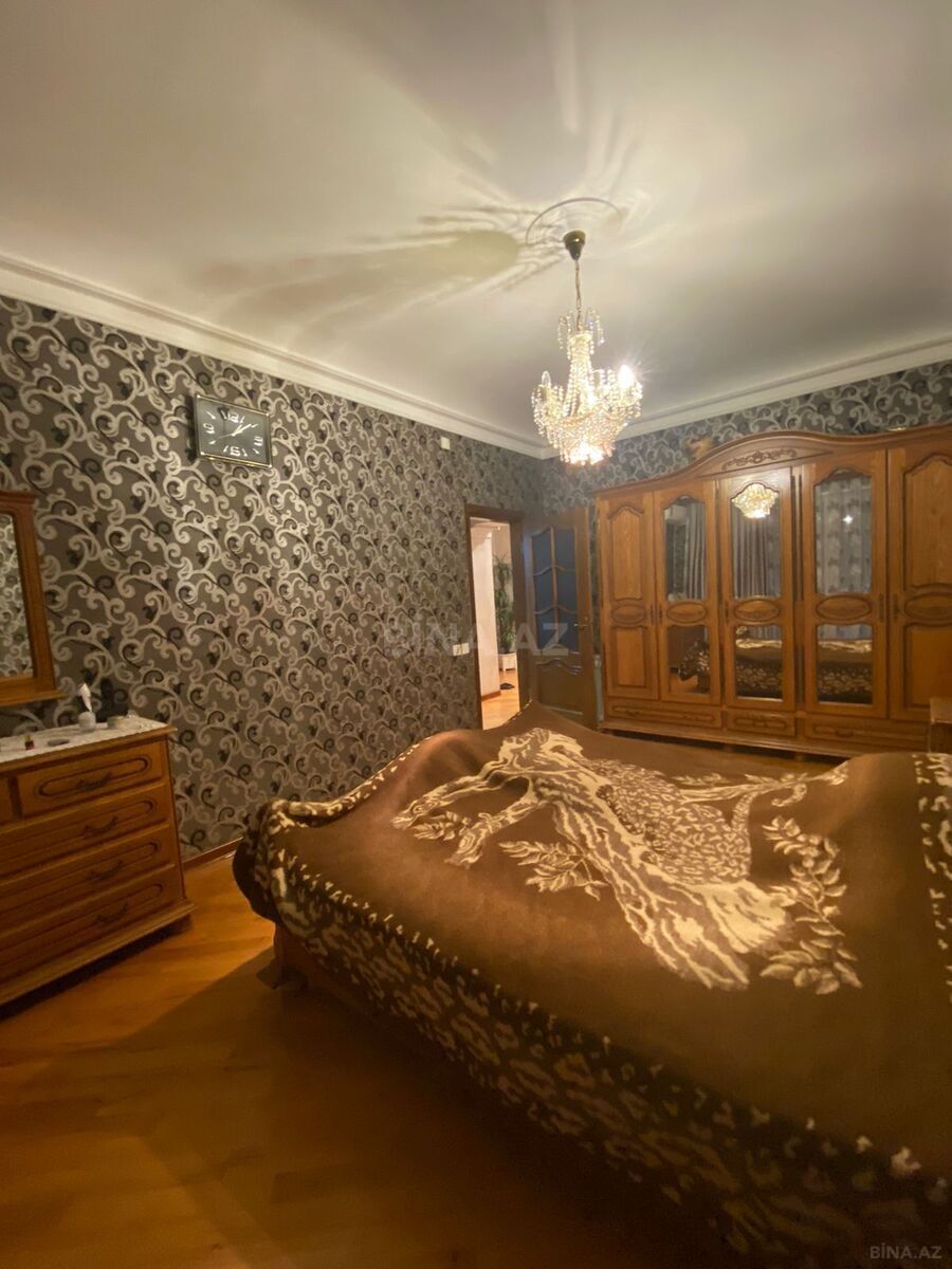 3 otaqlı Köhnə tikili, Nizami m., Bakı