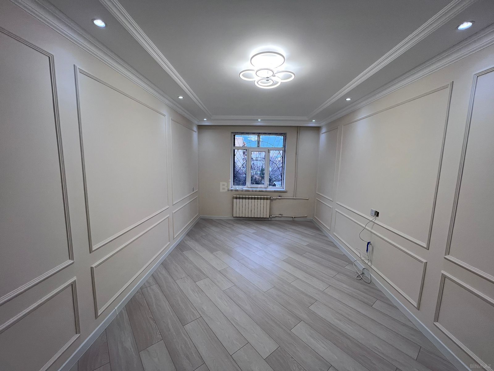 4 otaqlı Köhnə tikili, Neftçilər m., Bakı