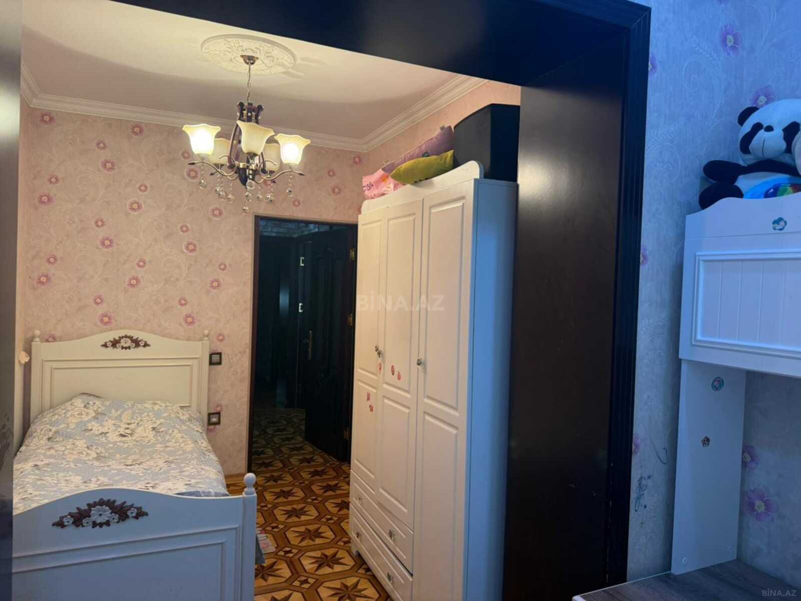 3 otaqlı Köhnə tikili, Azadlıq Prospekti m., Bakı