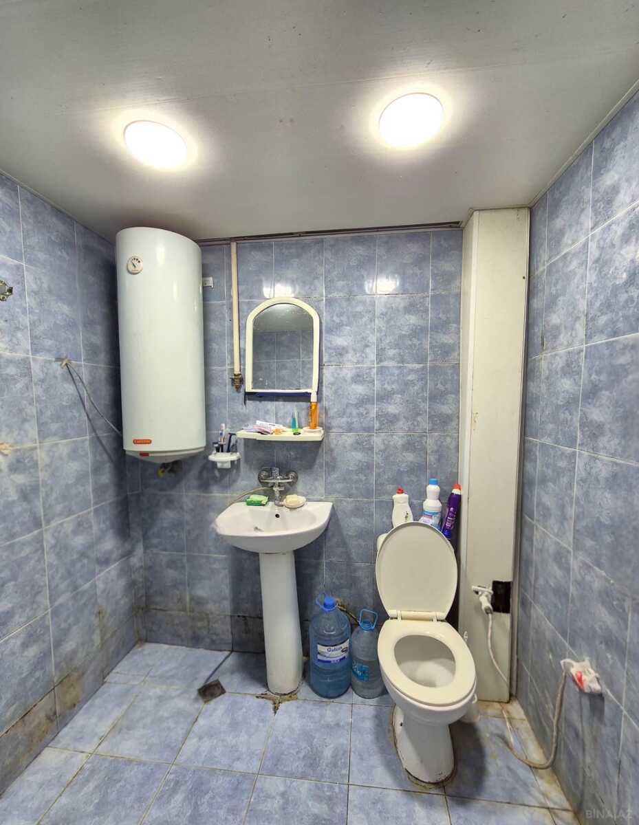 1 otaqlı Köhnə tikili, Elmlər Akademiyası m., Bakı