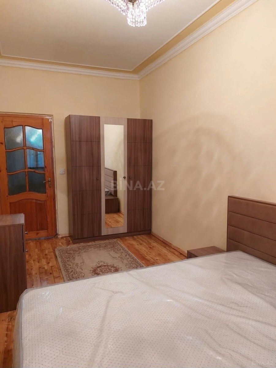 2 otaqlı Köhnə tikili, İnşaatçılar m., Bakı