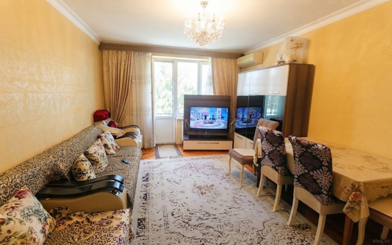 3 otaqlı Köhnə tikili, Nizami m., Bakı
