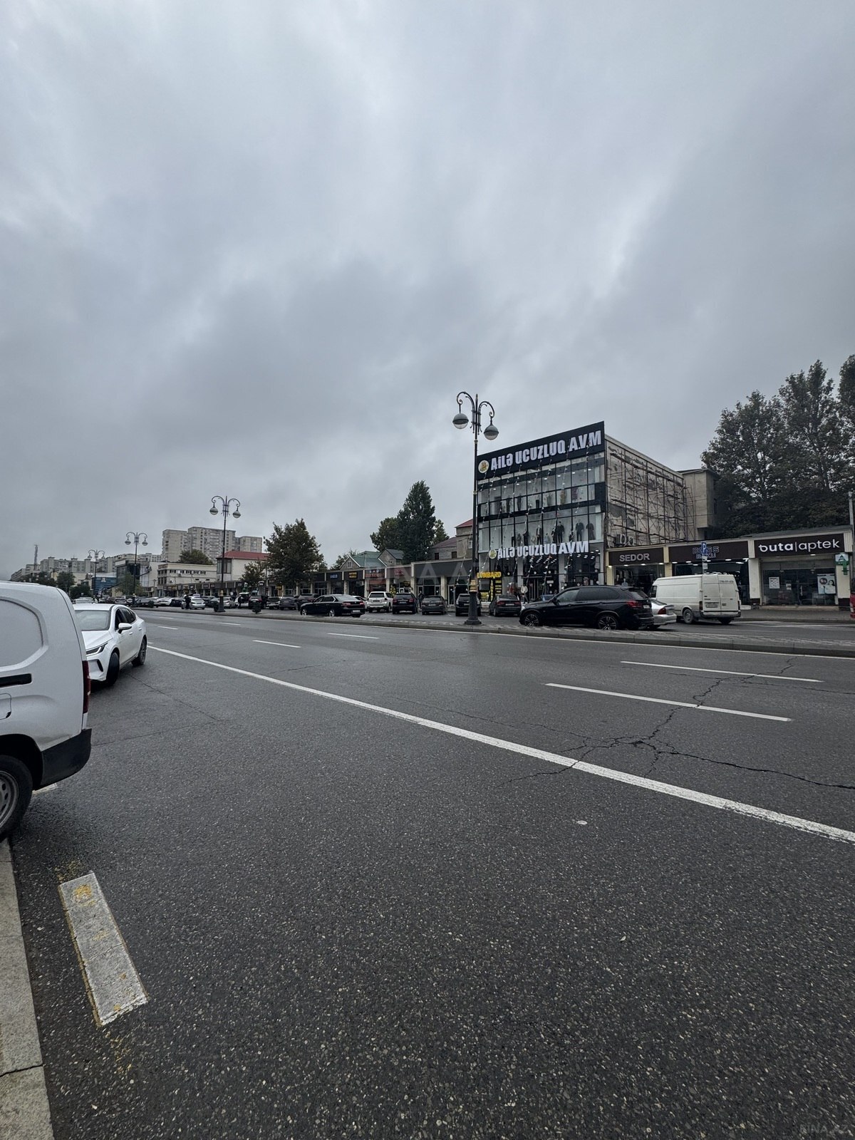 1 otaqlı Köhnə tikili, İnşaatçılar m., Bakı