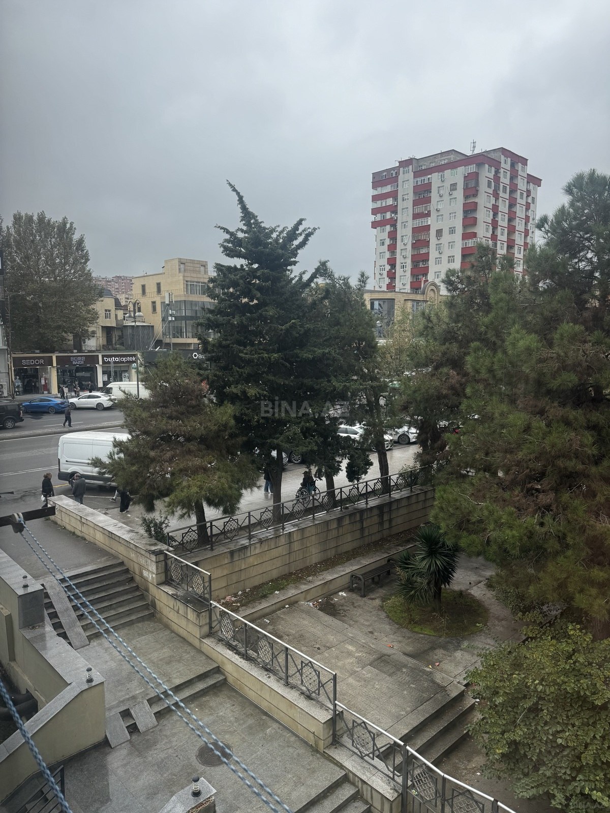 1 otaqlı Köhnə tikili, İnşaatçılar m., Bakı