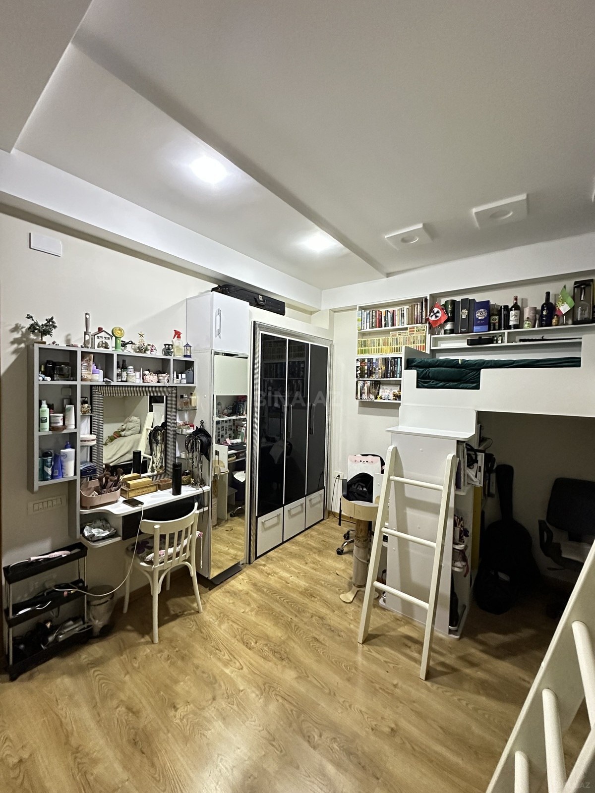 3 otaqlı Yeni tikili, İnşaatçılar m., Bakı