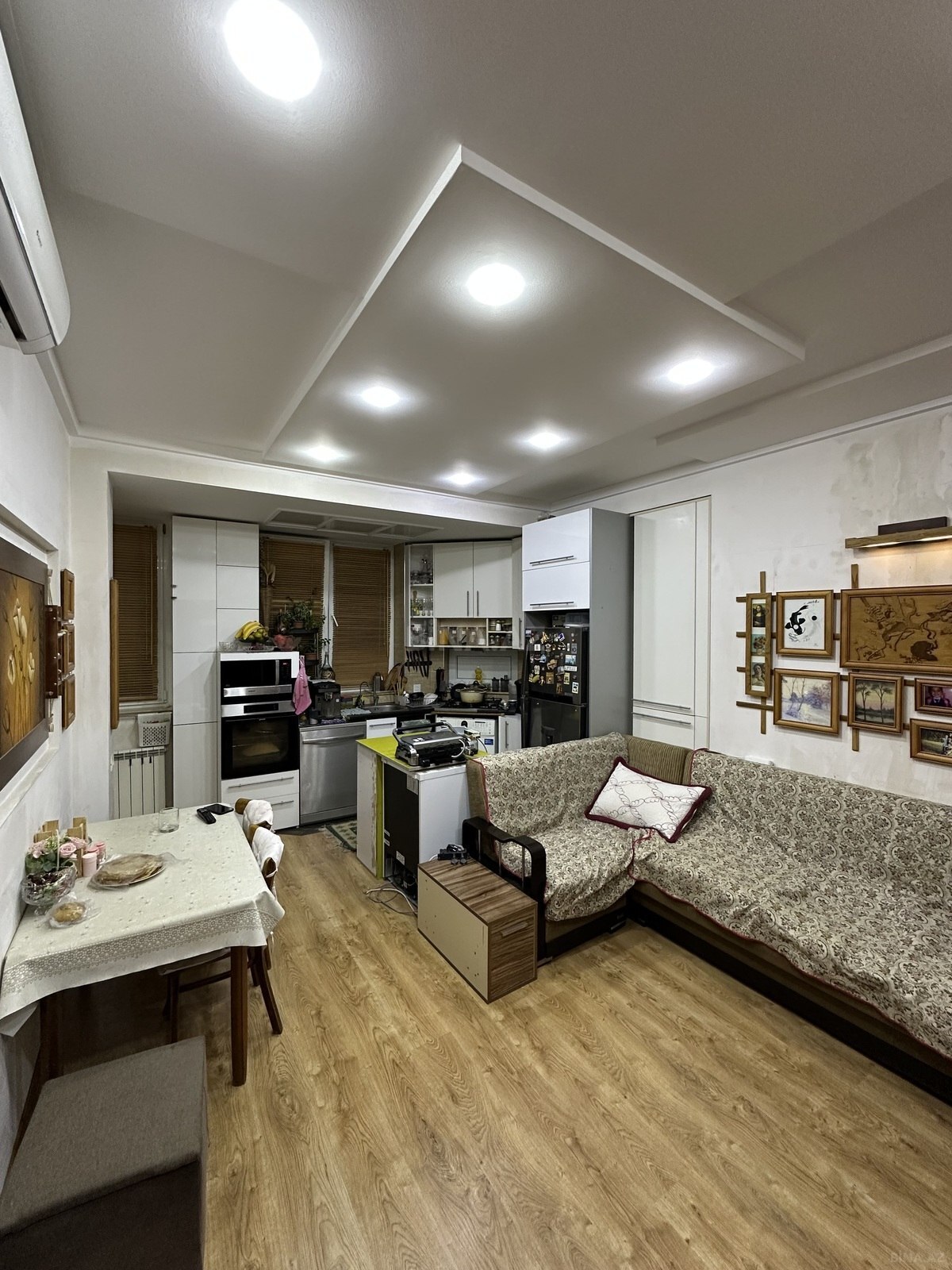 3 otaqlı Yeni tikili, İnşaatçılar m., Bakı