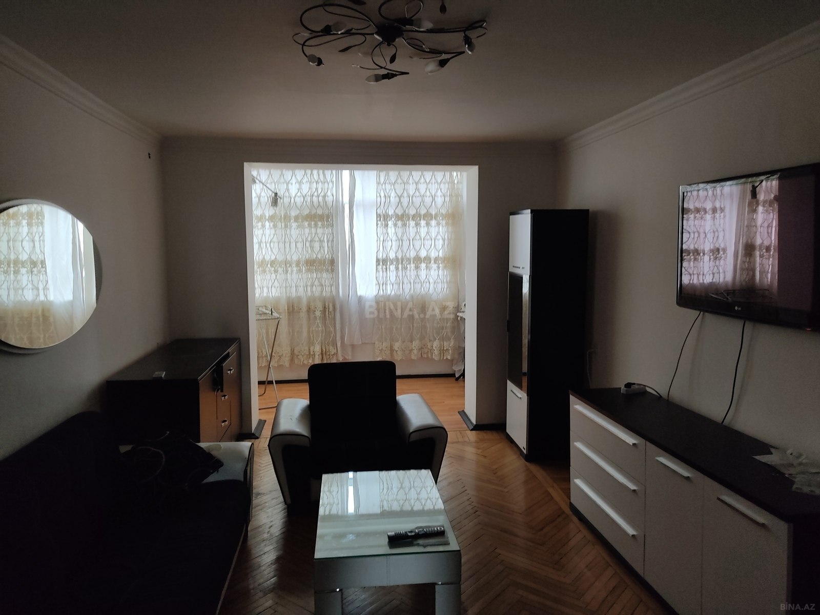 2 otaqlı Köhnə tikili, Şah İsmayıl Xətai m., Bakı