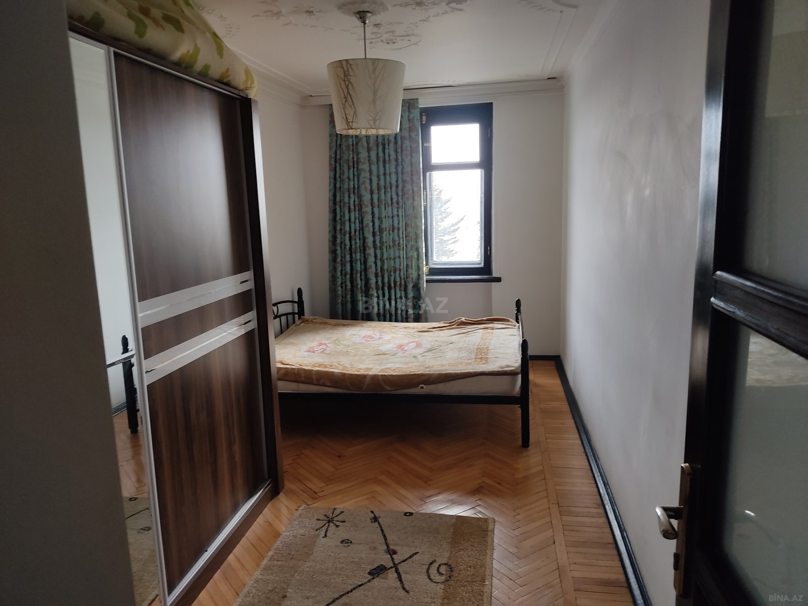 2 otaqlı Köhnə tikili, Şah İsmayıl Xətai m., Bakı