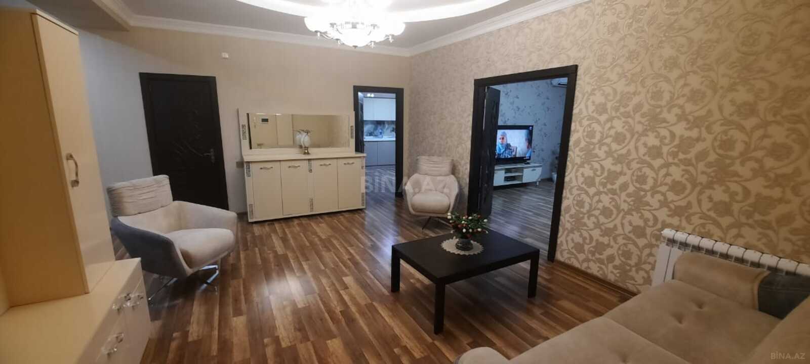 3 otaqlı Yeni tikili, Şah İsmayıl Xətai m., Bakı