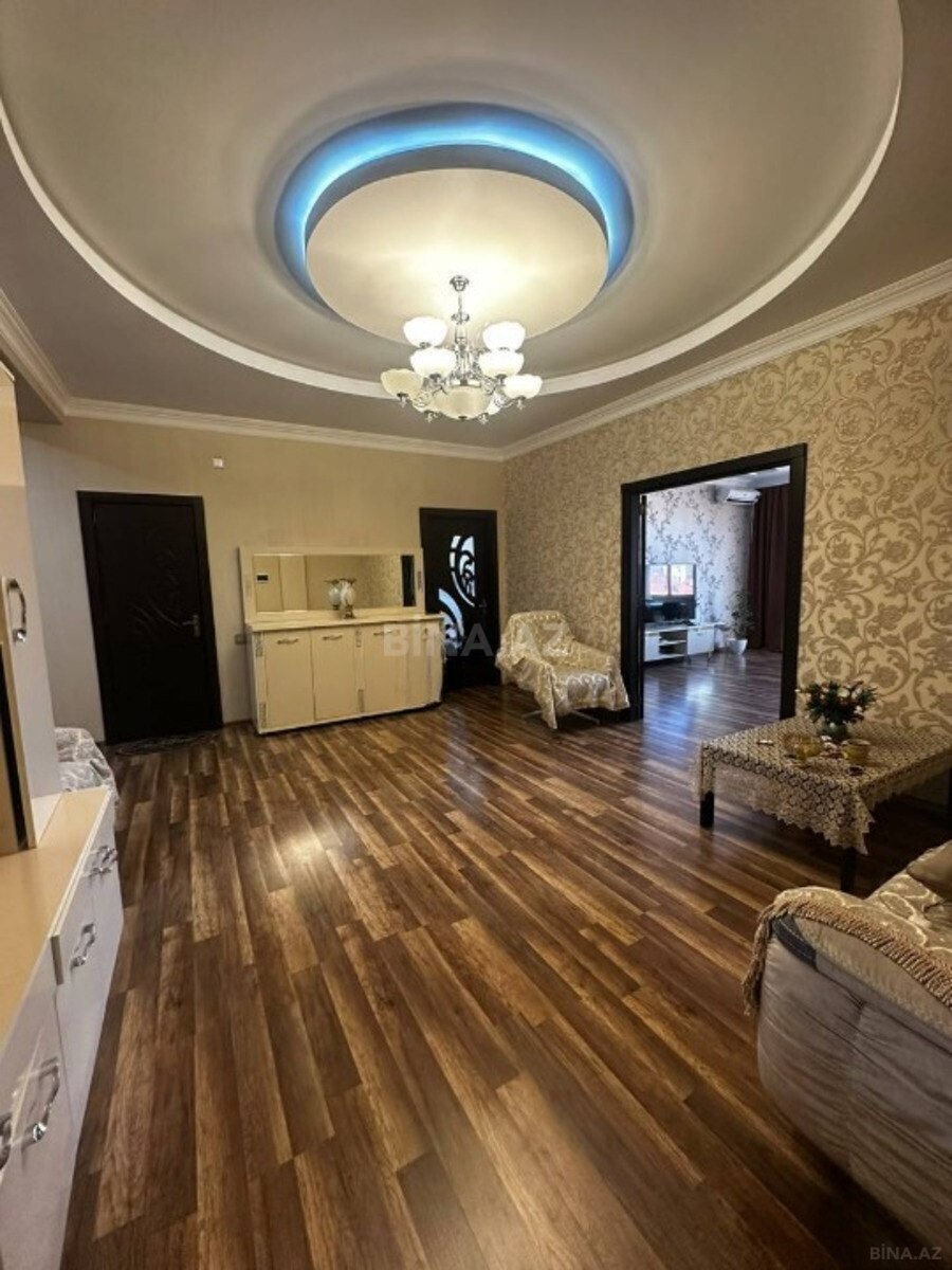 3 otaqlı Yeni tikili, Şah İsmayıl Xətai m., Bakı