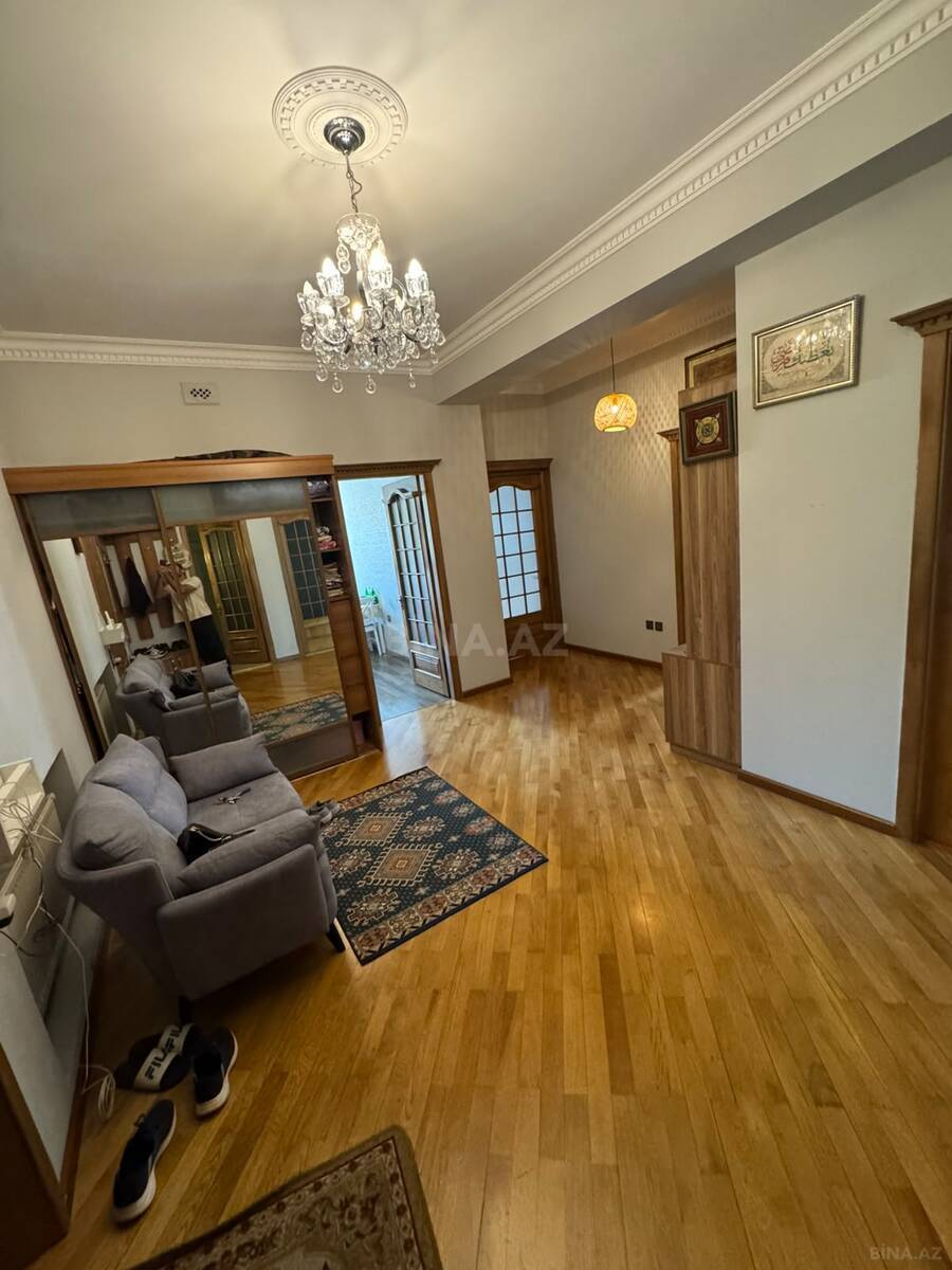 3 otaqlı Yeni tikili, Elmlər Akademiyası m., Bakı