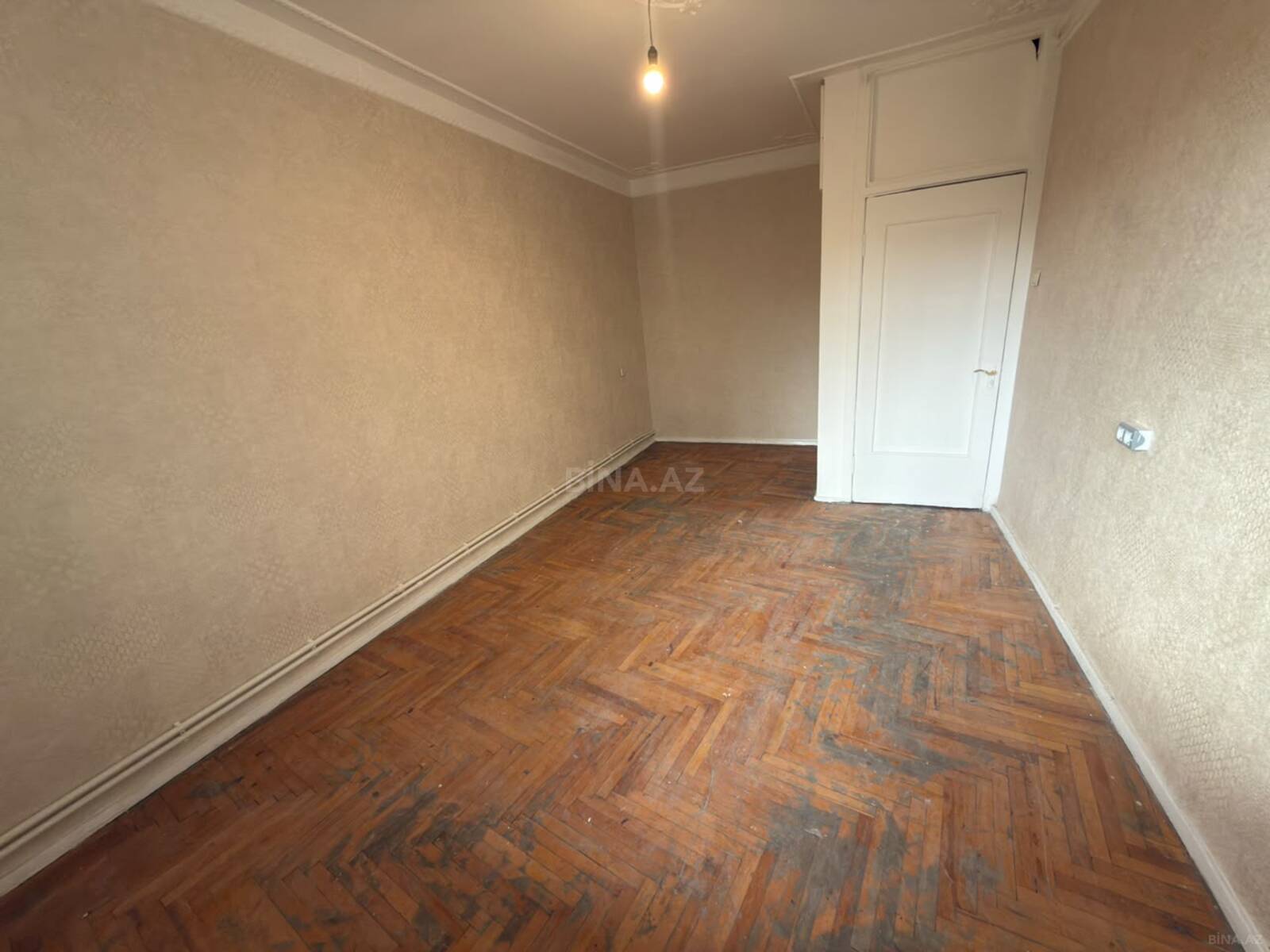 2 otaqlı Köhnə tikili, Azadlıq Prospekti m., Bakı