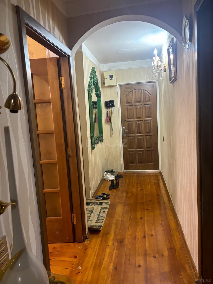 2 otaqlı Köhnə tikili, Neftçilər m., Bakı