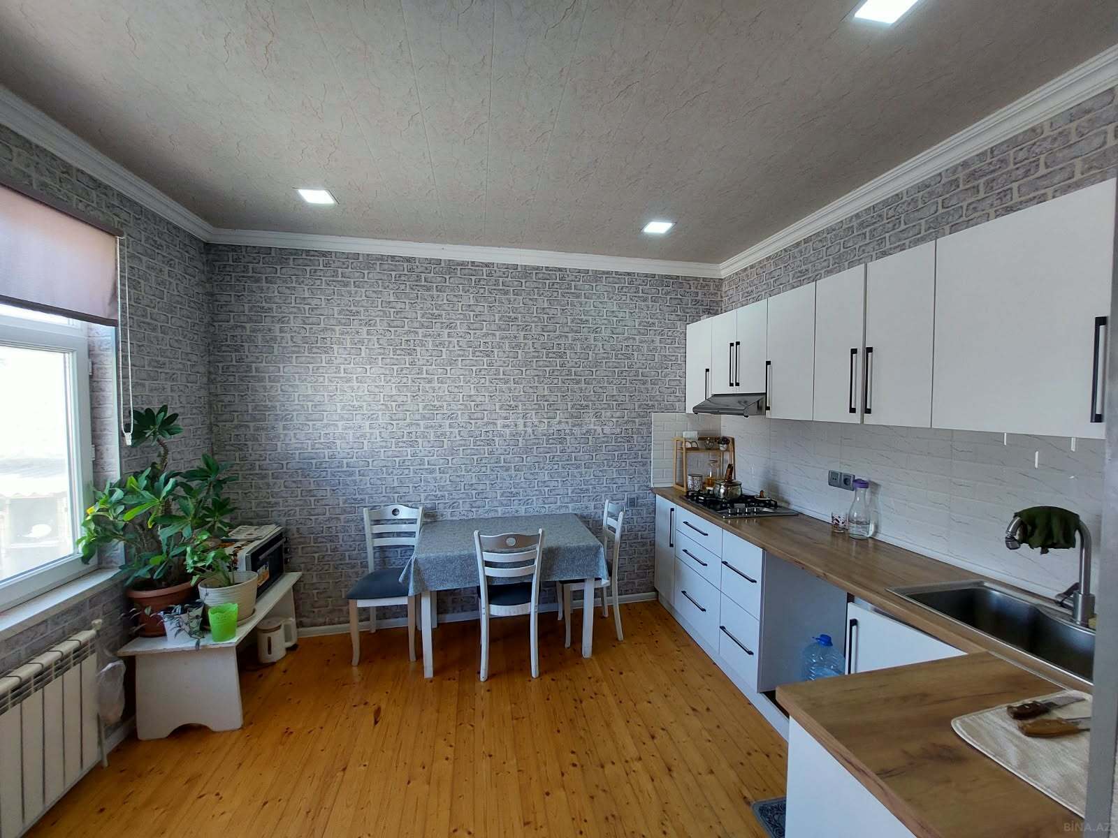 7 otaqlı Həyət evi/Bağ evi, Bülbülə q., Bakı