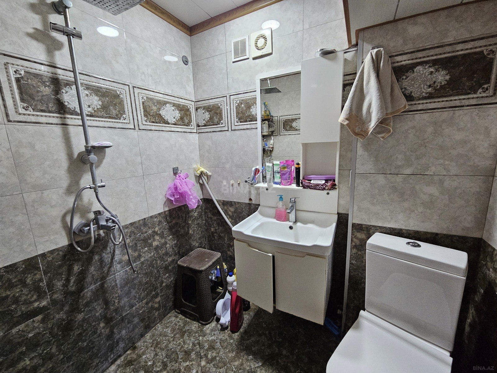 2 otaqlı Köhnə tikili, Qara Qarayev m., Bakı