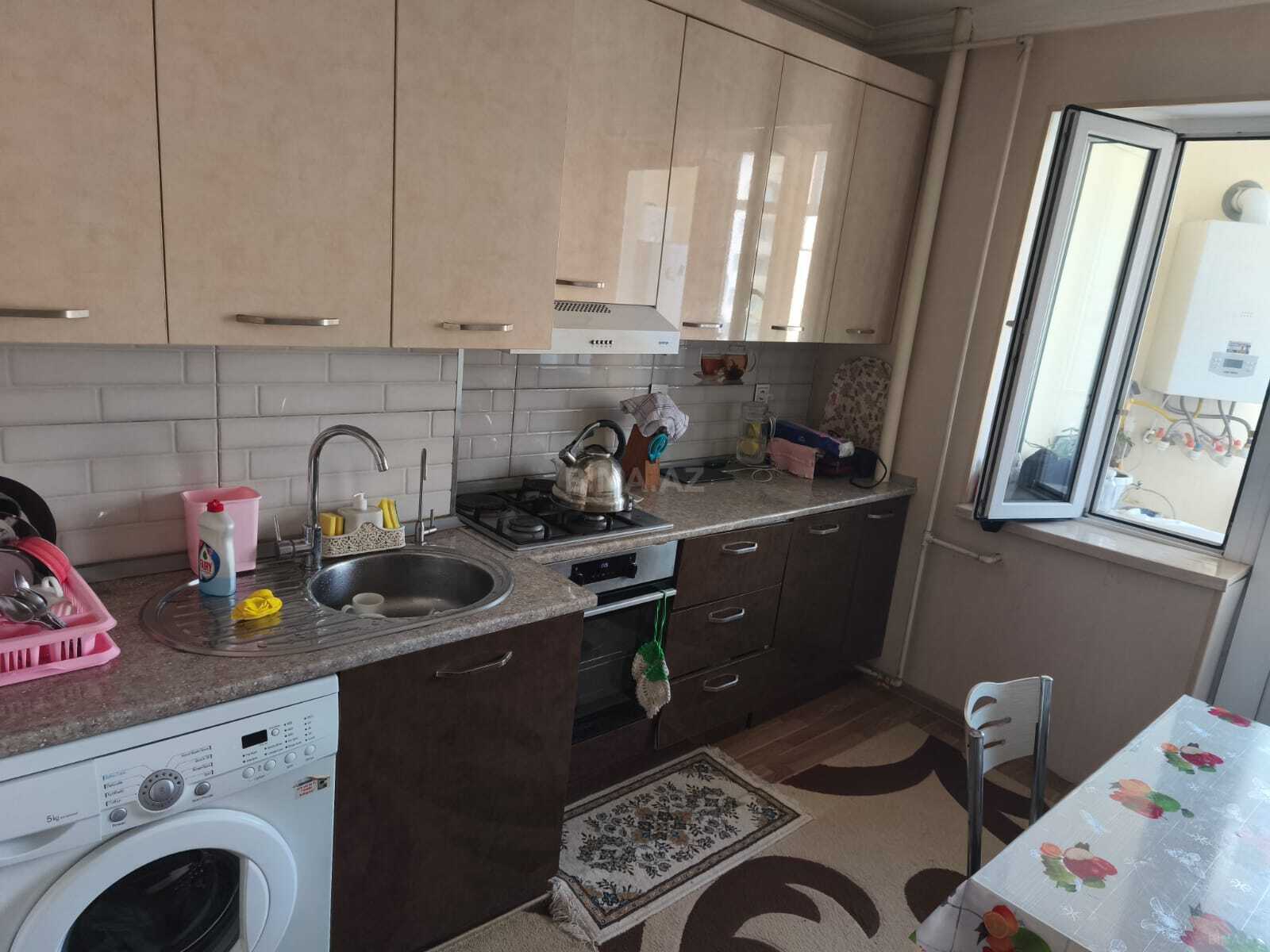 2 otaqlı Köhnə tikili, Əhmədli m., Bakı