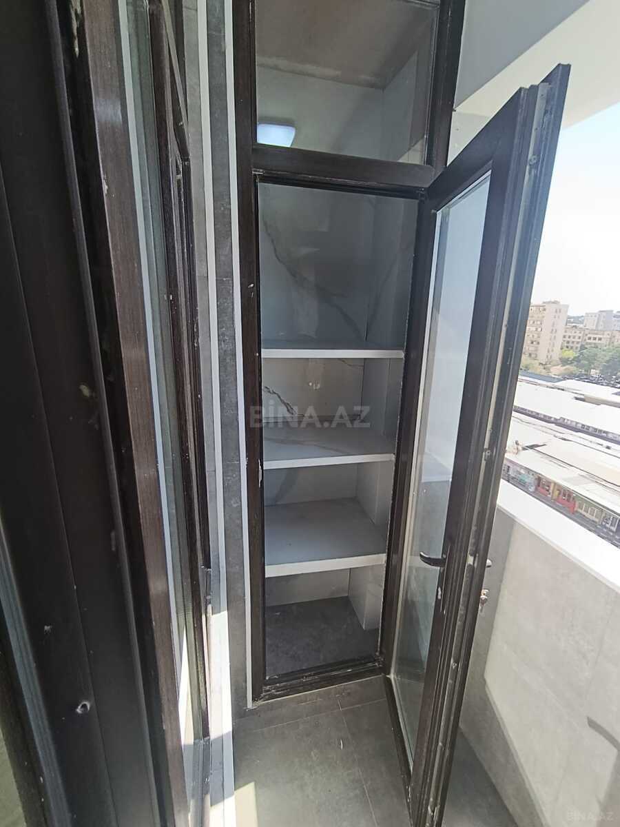3 otaqlı Köhnə tikili, Xalqlar Dostluğu m., Bakı