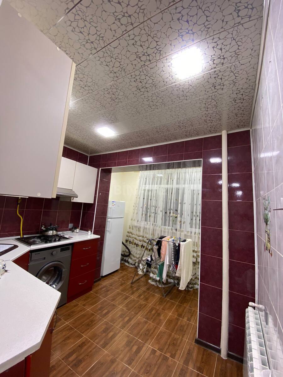 2 otaqlı Köhnə tikili, Həzi Aslanov m., Bakı